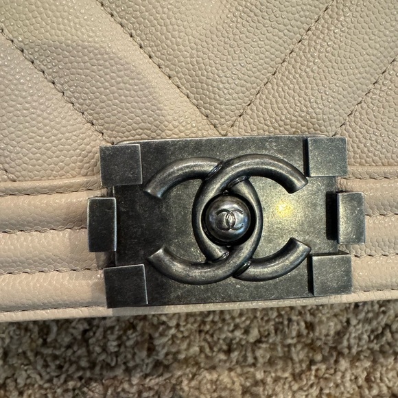 Chic Beige Quilted Chain Bag - Picture 8 of 16